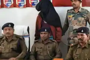पाकुड़ में पुलिस की बड़ी कार्रवाई, कुख्यात अपराधी ताला मुर्मू हथियार के साथ गिरफ्तार