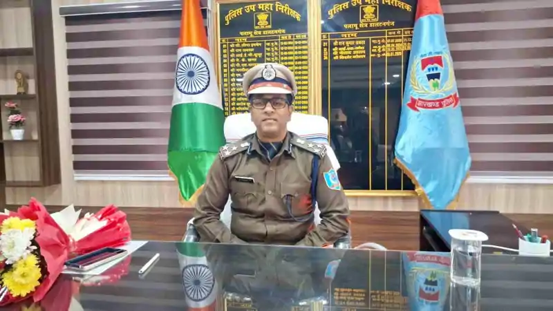 पलामू : पुलिस विभाग में ‘फेवरिट सिस्टम’ पर वार, चहेते अफसरों को केस देने वाले थाना प्रभारी रडार पर पलामू : पुलिस विभाग में ‘फेवरिट सिस्टम’ पर वार, चहेते अफसरों को केस देने वाले थाना प्रभारी रडार पर