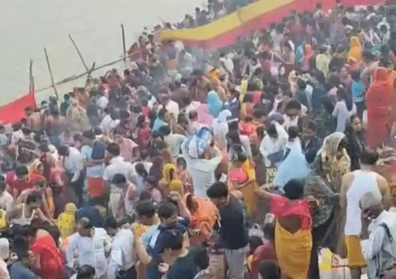 कार्तिक पूर्णिमा पर पटना की सड़कों पर लगा जाम, घर से निकलने से पहले रहें सावधान Puja