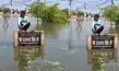 लखनऊ में बाढ़ से हाहाकार, उफान पर गोमती, फंसे 10 हजार से ज्यादा परिवार-Havoc caused by floods in Lucknow; Gomti river in spate; over 10,000 families stranded
