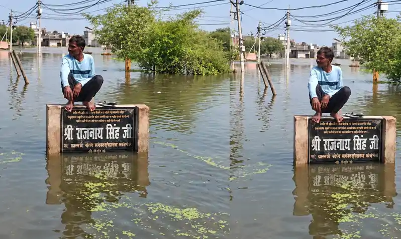 लखनऊ में बाढ़ से हाहाकार, उफान पर गोमती, फंसे 10 हजार से ज्यादा परिवार लखनऊ में बाढ़ से हाहाकार, उफान पर गोमती, फंसे 10 हजार से ज्यादा परिवार