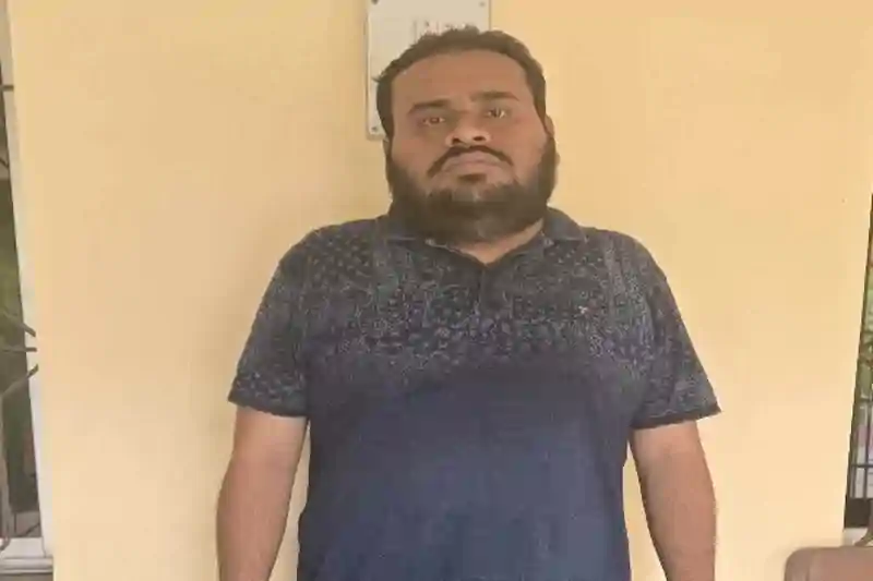 क्रिकेट में चयन का झांसा देकर करोड़ों की ठगी, छह महीने बाद आरोपी गिरफ्तार क्रिकेट में चयन का झांसा देकर करोड़ों की ठगी, छह महीने बाद आरोपी गिरफ्तार