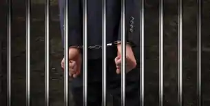 पाकिस्तान में चोरी हो रहे गटर के ढक्कन! सरकार ने लागू किया सख्त कानून 