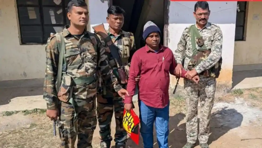 पलामू में एसीबी की बड़ी कार्रवाई, नौडीहा के रोजगार सेवक को 7 हजार रिश्वत लेते रंगे हाथ दबोचा 