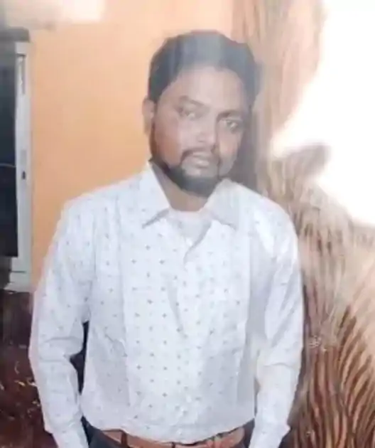 पत्नी की संदिग्ध मौ*त के बाद फरार युवक का श*व स्वर्णरेखा नदी से बरामद, जांच में जुटी सोनारी पुलिस 