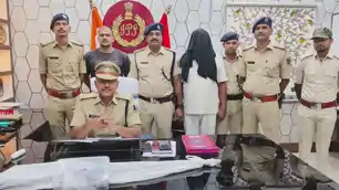 जमुई पुलिस की बड़ी सफलता: पुलिस पर हमला करने का आरोपी कुख्यात बालू तस्कर मंटू यादव हथियार के साथ गिरफ्तार