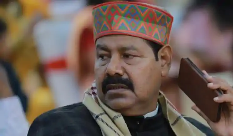 चेकिंग को लेकर पुलिसकर्मी पर भड़के राजद प्रत्याशी भाई बीरेंद्र, बोले- आप होते कौन हैं ..आग लगा देंगे