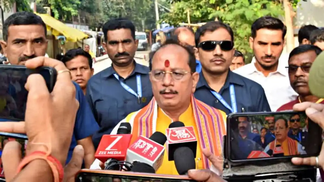 लखीसराय में बूथ कैप्चरिंग की खबर के बाद मचा हड़कंप, विजय सिन्हा का आरोप- बूथ कैप्चरिंग से बाज नहीं आते RJD के लोग