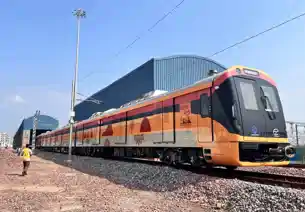 चुनाव से पहले पटना को मिली मेट्रो की सौगातः CM नीतीश ने दिखाई हरी झंडी, पहले फेज में 3 स्टेशन के बीच दौड़ेगी मेट्रो