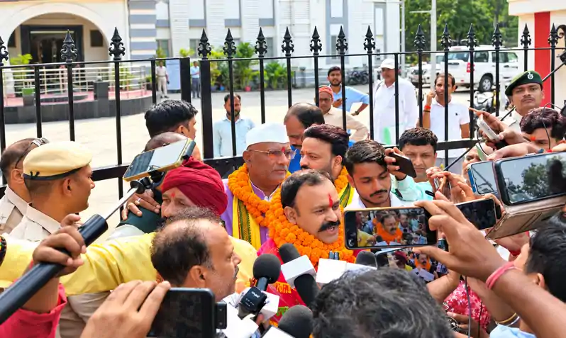 एमएलसी शिक्षक निर्वाचन: सुहेलदेव भारतीय समाज पार्टी के उम्मीदवार ने किया नामांकन