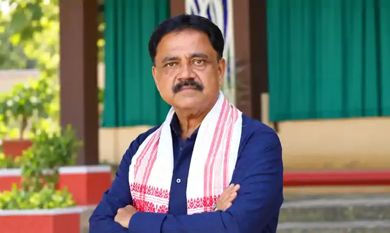 हेमंत सरकार में मंत्री सुदिव्य सोनू का निधन, घर पर आया था हार्ट अटैक हेमंत सरकार में मंत्री सुदिव्य सोनू का निधन, घर पर आया था हार्ट अटैक
