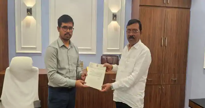 बड़कागांव के पर्यटन स्थलों के विकास के लिए विधायक रोशन लाल चौधरी की बड़ी पहल, पर्यटन निदेशक को सौंपा पत्र बड़कागांव के पर्यटन स्थलों के विकास के लिए विधायक रोशन लाल चौधरी की बड़ी पहल, पर्यटन निदेशक को सौंपा पत्र