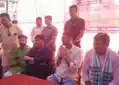 पतरघट पहुंचे पंचायती राज मंत्री दीपक प्रकाश, ग्रामीणों ने रखीं पंचायत व पेयजल समेत कई समस्याएं