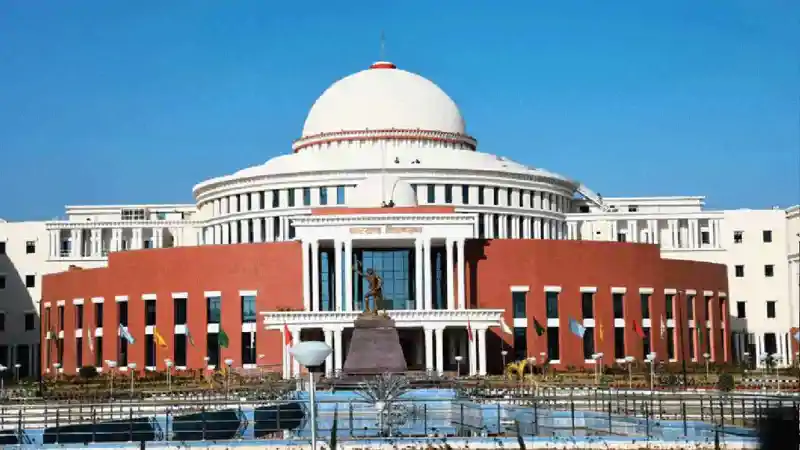 परीक्षा विवाद पर सदन में बवाल! 20 मिनट में विधानसभा स्थगित परीक्षा विवाद पर सदन में बवाल! 20 मिनट में विधानसभा स्थगित
