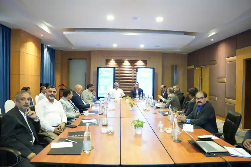 बिहार आईटी इंडस्ट्री मीट 2026: वैश्विक टेक कंपनियों ने निवेश में दिखाई रुचि बिहार आईटी इंडस्ट्री मीट 2026: वैश्विक टेक कंपनियों ने निवेश में दिखाई रुचि