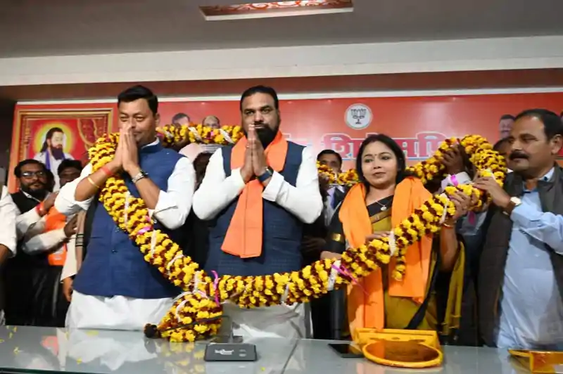 भाजपा प्रदेश कार्यालय में मनाई गई संत रविदास जयंती, उप मुख्यमंत्री सम्राट चौधरी, विजय सिन्हा ने उनकी तस्वीर पर पुष्पांजलि कर दी श्रद्धांजलि Samrat Chaudhary