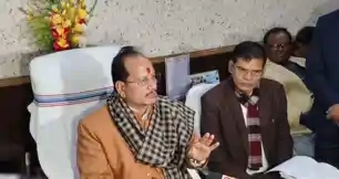  विजय सिन्हा बोले- राजस्व एवं भूमि सुधार मामलों की अंचल स्तर तक होगी मॉनिटरिंग, हम धीरे- धीरे डोज दे रहे