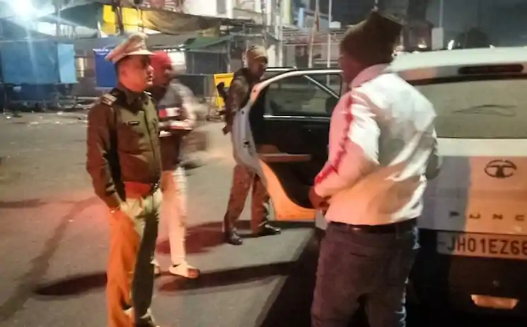 रामगढ़ में देर रात सड़क पर उतरे SP अजय कुमार, सुरक्षा व्यवस्था का किया औचक निरीक्षण