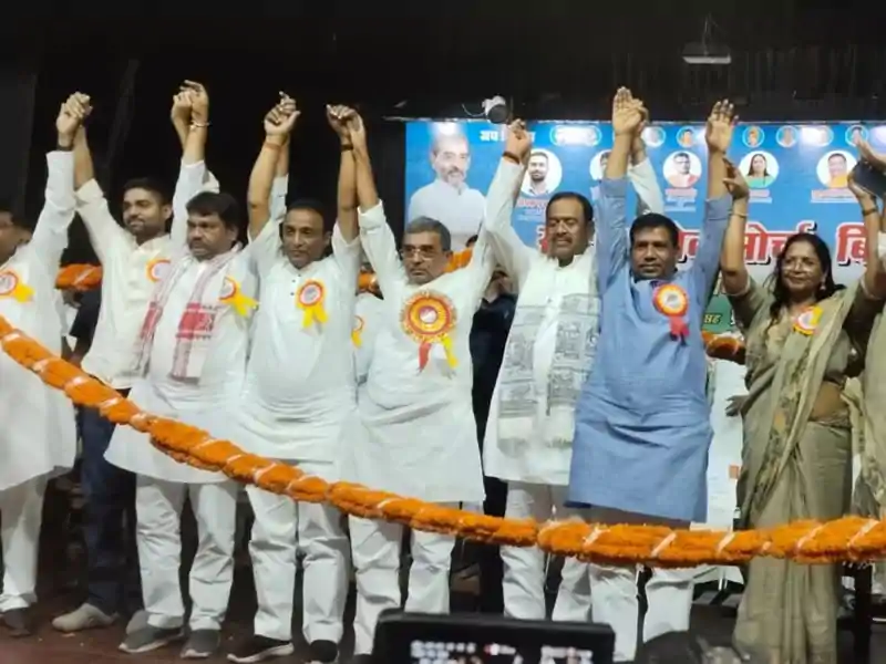 बेटे के मंत्री पद पर खतरे के बीच उपेंद्र कुशवाहा का बड़ा ऐलान, RLM की नई टीम का गठन, आलोक सिंह को कमान बेटे के मंत्री पद पर खतरे के बीच उपेंद्र कुशवाहा का बड़ा ऐलान, RLM की नई टीम का गठन, आलोक सिंह को कमान