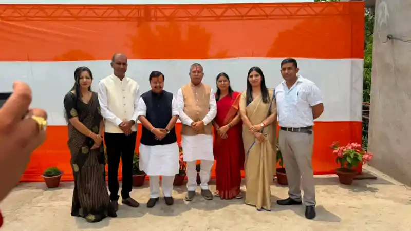 दो दिवसीय दौरे के बाद दिल्ली लौटे नितिन नवीन, संगठन मजबूती पर दिया जोर दो दिवसीय दौरे के बाद दिल्ली लौटे नितिन नवीन, संगठन मजबूती पर दिया जोर