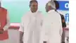 जब CM सम्राट चौधरी की कुर्सी तक पहुंच गए नीतीश कुमार, कुछ पल के लिए मंच पर बढ़ी हलचल-