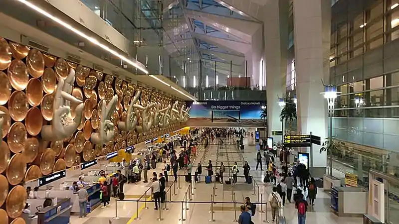 दिल्ली एयरपोर्ट पर तकनीकी खराबी! ATC फेल होने से उड़ानों में व्यापक विलंब दिल्ली एयरपोर्ट पर तकनीकी खराबी! ATC फेल होने से उड़ानों में व्यापक विलंब