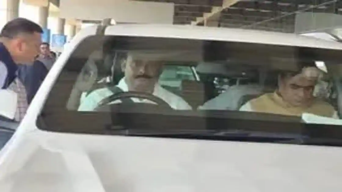 चुनाव से पहले बाबा नगरी देवघर पहुंचे CM हिमंता बिस्वा सरमा, बैद्यनाथ मंदिर में करेंगे पूजा 