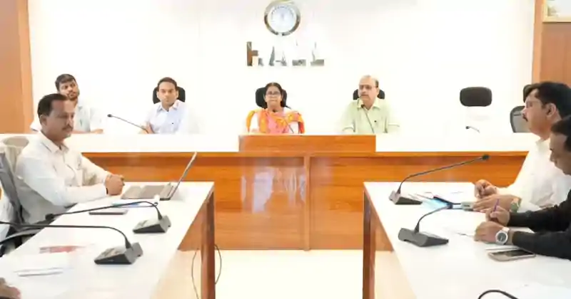 पलामू में जनगणना-2027 की तैयारियां तेज, डिजिटल सिस्टम पर रहेगा पूरा फोकस पलामू में जनगणना-2027 की तैयारियां तेज, डिजिटल सिस्टम पर रहेगा पूरा फोकस