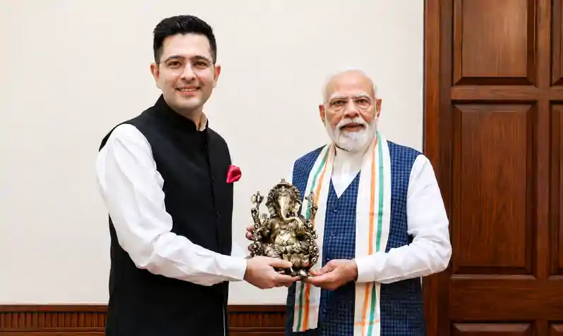 पीएम मोदी से मिले राघव चड्डा, बोले इस मुलाकात को रखूंगा याद पीएम मोदी से मिले राघव चड्डा, बोले इस मुलाकात को रखूंगा याद