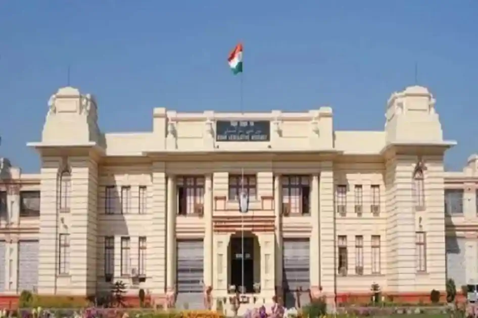 नीतीश कैबिनेट की अहम बैठक कल, युवाओं के लिए नए विभागों के गठन पर हो सकती है चर्चा