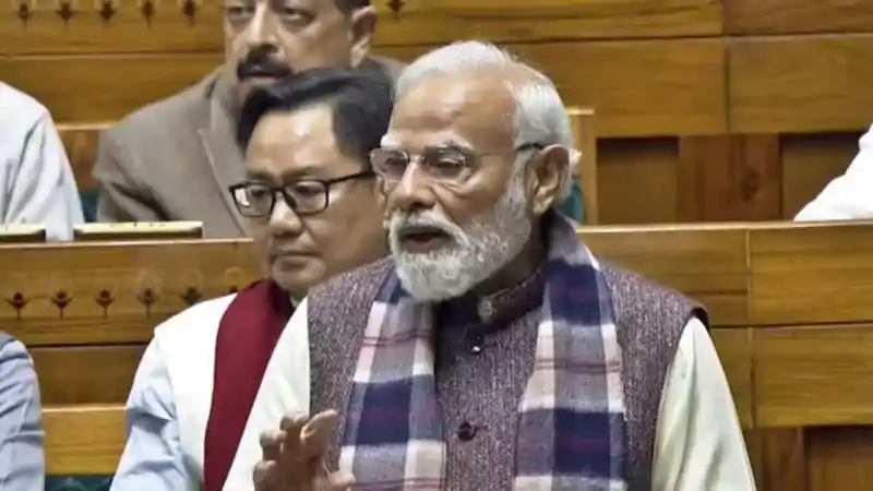 पीएम मोदी ने सदन में याद किया वंदे मातरम् का संघर्ष और बलिदान से भरा इतिहास पीएम मोदी ने सदन में याद किया वंदे मातरम् का संघर्ष और बलिदान से भरा इतिहास