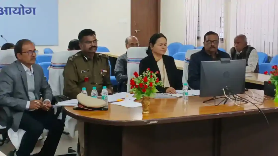 विशेष पुनरीक्षण के बीच निकाय चुनाव की तैयारी तेज, आयोग ने जिलों से मांगी विस्तृत रिपोर्ट