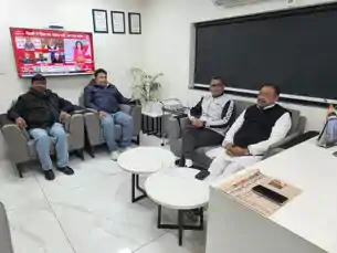 दिल्ली में फिर मिले RLM के तीनों नाराज विधायक, पुराने साथी का भी मिला साथ, जल्द ले सकते हैं बड़ा फैसला?