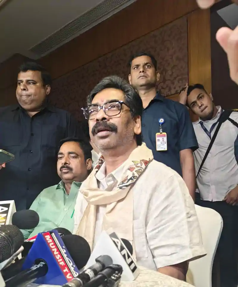 CM हेमंत सोरेन ने किया दो दिवसीय नेशनल स्टेकहोल्डर्स कंसल्टेशन का आगाज, बोले- देश का औद्योगिक विकास झारखंड के बिना संभव नहीं CM हेमंत सोरेन ने किया दो दिवसीय नेशनल स्टेकहोल्डर्स कंसल्टेशन का आगाज, बोले- देश का औद्योगिक विकास झारखंड के बिना संभव नहीं