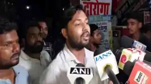 खान सर जाएंगे जेल या मिलेगी बेल? फैजल खान पहुंचे कोर्ट, अग्रिम जमानत की याचिका दायर खान सर जाएंगे जेल या मिलेगी बेल? फैजल खान पहुंचे कोर्ट, अग्रिम जमानत की याचिका दायर