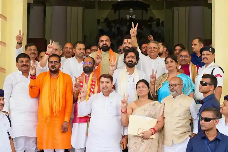 पवन सिंह-निशांत समेत NDA के सभी 9 कैंडिडेट ने किया नामांकन, राजद से सुनील सिंह ने भरा पर्चा, CM सम्राट भी हुए शामिल 