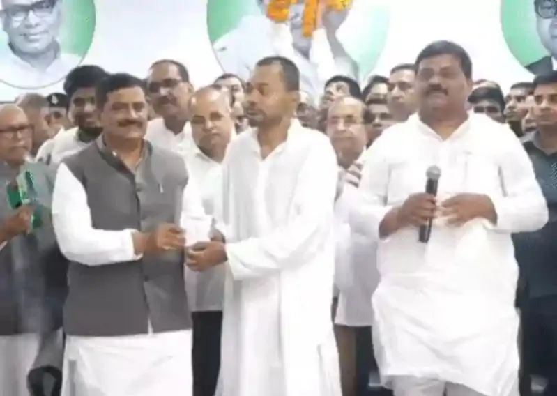 निशांत कुमार ने JDU जॉइन की, बोले– पापा पर भरोसा रखें, 20 साल के काम को आगे बढ़ाऊंगा संजय झा