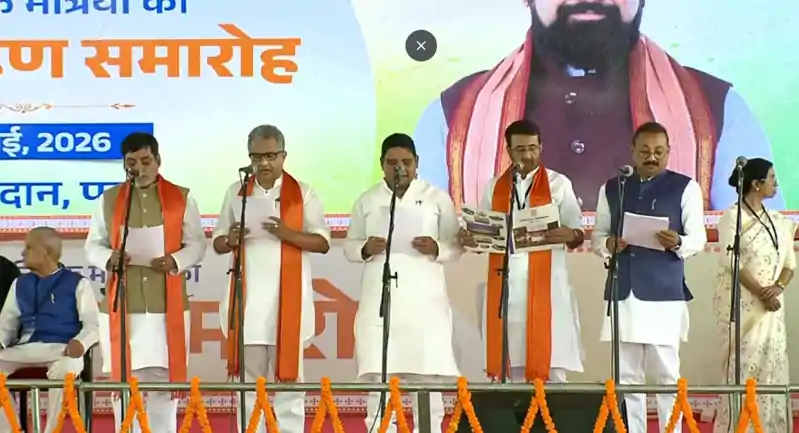 लंदन-हार्वर्ड से पढ़ाई..बिहार के इस मंत्री के पास सबसे अधिक डिग्री, जानिए कौन है सम्राट कैबिनेट का सबसे कम पढ़ा-लिखा मंत्री लंदन-हार्वर्ड से पढ़ाई..बिहार के इस मंत्री के पास सबसे अधिक डिग्री, जानिए कौन है सम्राट कैबिनेट का सबसे कम पढ़ा-लिखा मंत्री