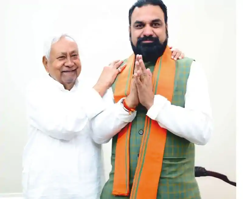 नीतीश कुमार से मिले सीएम सम्राट, ललन सिंह को पैदल ही जाना पड़ा, जानकर रह जाएंगे दंग नीतीश कुमार से मिले सीएम सम्राट, ललन सिंह को पैदल ही जाना पड़ा, जानकर रह जाएंगे दंग