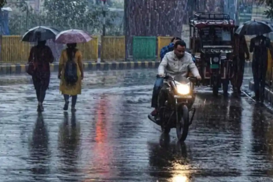 पटना में तेज हवा के साथ झमाझम बारिश, इन जिलों के लिए बड़ा अलर्ट जारी, घरों से न निकले! 