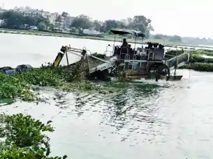 छठ महापर्व की तैयारी में जुटा रांची नगर निगम, घाटों की हो रही सफाई 