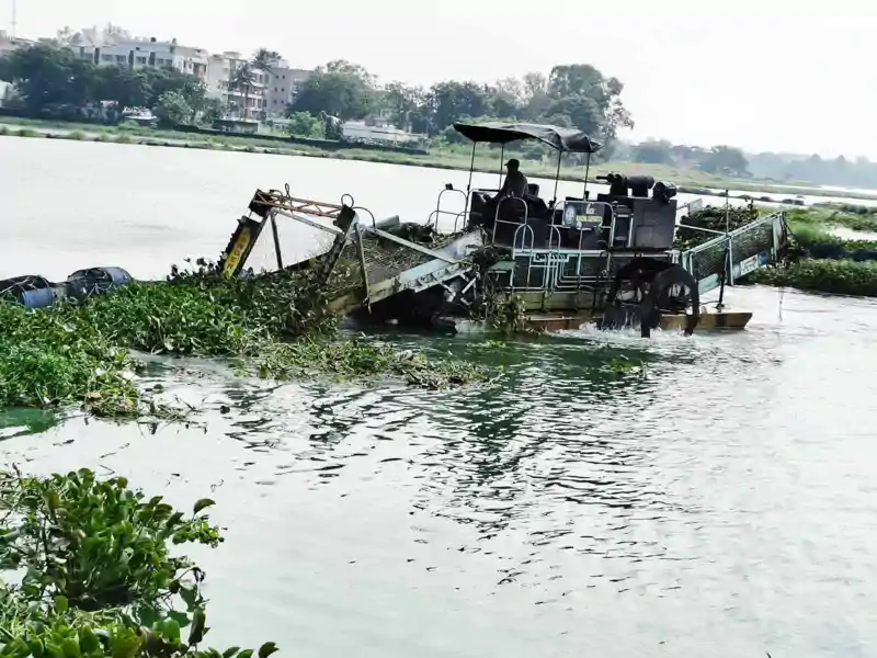 छठ महापर्व की तैयारी में जुटा रांची नगर निगम, घाटों की हो रही सफाई 