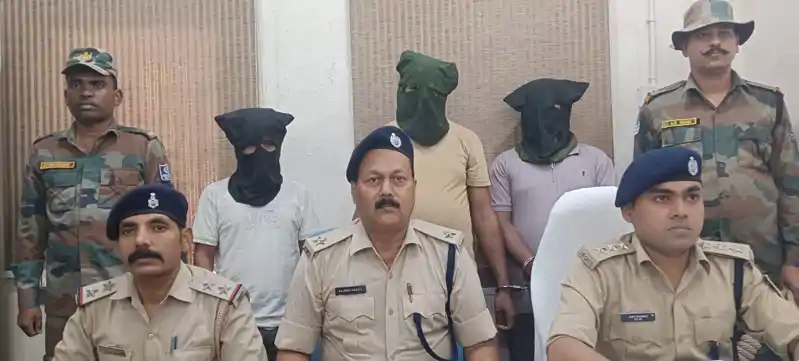 पुलिस की बड़ी कार्रवाई, फर्जी कस्टमर केयर नंबर के जरिए ठगी करने वाले 3 साइबर अपराधी गिरफ्तार पुलिस की बड़ी कार्रवाई, फर्जी कस्टमर केयर नंबर के जरिए ठगी करने वाले 3 साइबर अपराधी गिरफ्तार