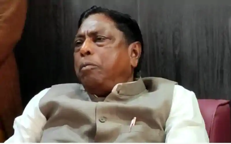 मनी लॉन्ड्रिंग मामले में आलमगीर आलम की मुश्किलें बढ़ीं, ED चार गवाहों को करेगी पेश मनी लॉन्ड्रिंग मामले में आलमगीर आलम की मुश्किलें बढ़ीं, ED चार गवाहों को करेगी पेश
