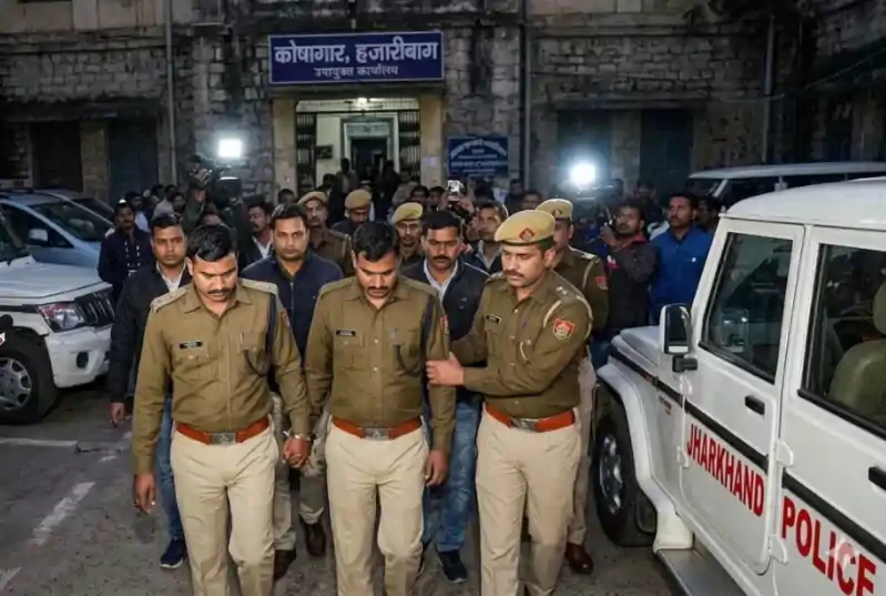 सरकारी खजाने पर सेंध! डेटा एनालिसिस से खुला 15 करोड़ का फर्जीवाड़ा, तीन पुलिसकर्मी गिरफ्तार सरकारी खजाने पर सेंध! डेटा एनालिसिस से खुला 15 करोड़ का फर्जीवाड़ा, तीन पुलिसकर्मी गिरफ्तार