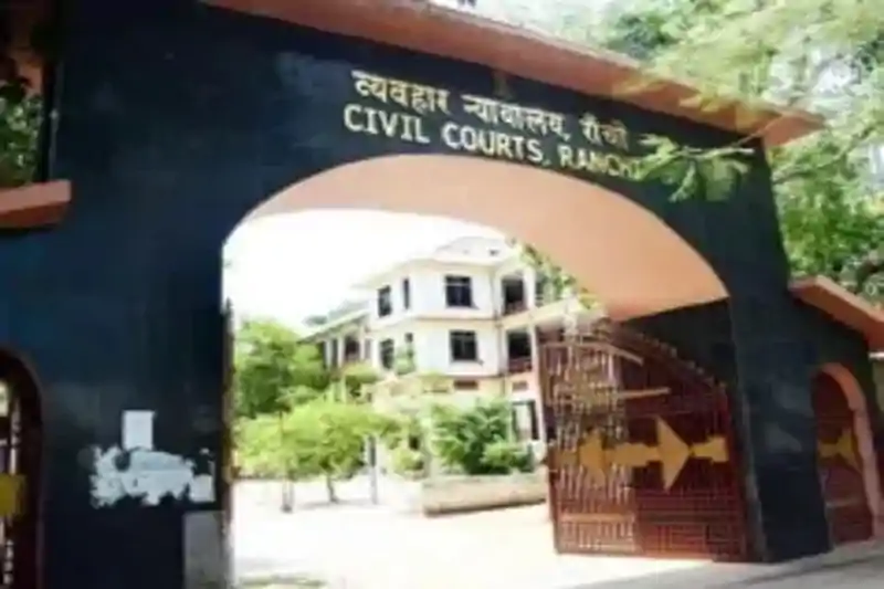 टेंडर घोटाला मामला: पूर्व चीफ इंजीनियर सिंगराइ टूटी ने किया आत्मसमर्पण, कोर्ट से मिली जमानत टेंडर घोटाला मामला: पूर्व चीफ इंजीनियर सिंगराइ टूटी ने किया आत्मसमर्पण, कोर्ट से मिली जमानत