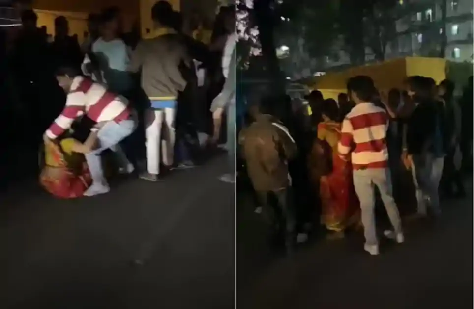 चिरकुंडा : भाजपा समर्थित प्रत्याशी के कार्यालय के बाहर आपसे में भिड़े दो पक्ष, महिला से धक्का-मुक्की