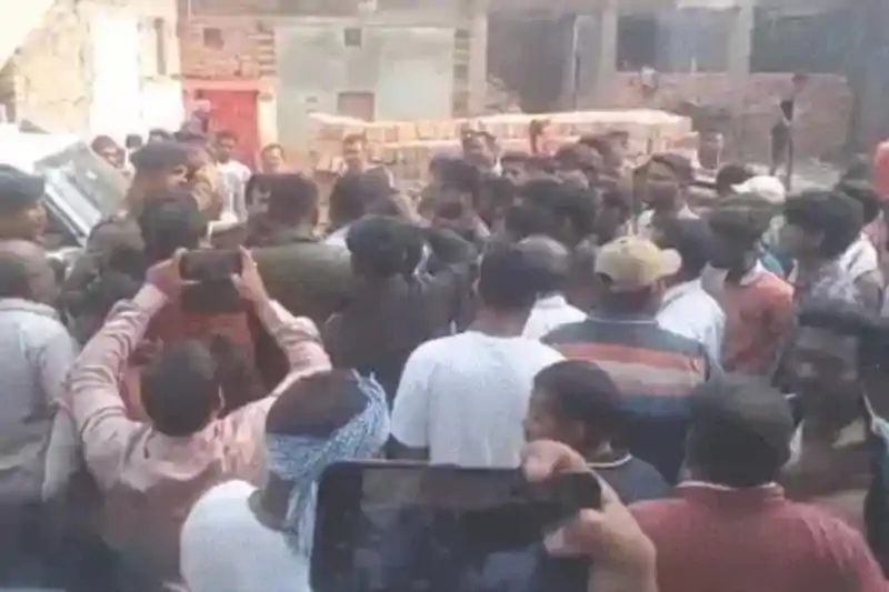 राजमहल : टोटो विवाद ने लिया हिंसक रूप, युवक की चाक़ू मा*रकर ह*त्या राजमहल : टोटो विवाद ने लिया हिंसक रूप, युवक की चाक़ू मा*रकर ह*त्या