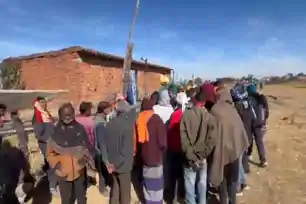 हजारीबाग में जंगली हाथियों का कहर जारी, वन विभाग पर फूटा ग्रामीणों का गुस्सा 