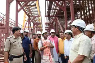 पथ निर्माण मंत्री कुमार शैलेन्द्र ने की शेरपुर-दीघवारा परियोजना की प्रगति की समीक्षा, दिए निर्देश